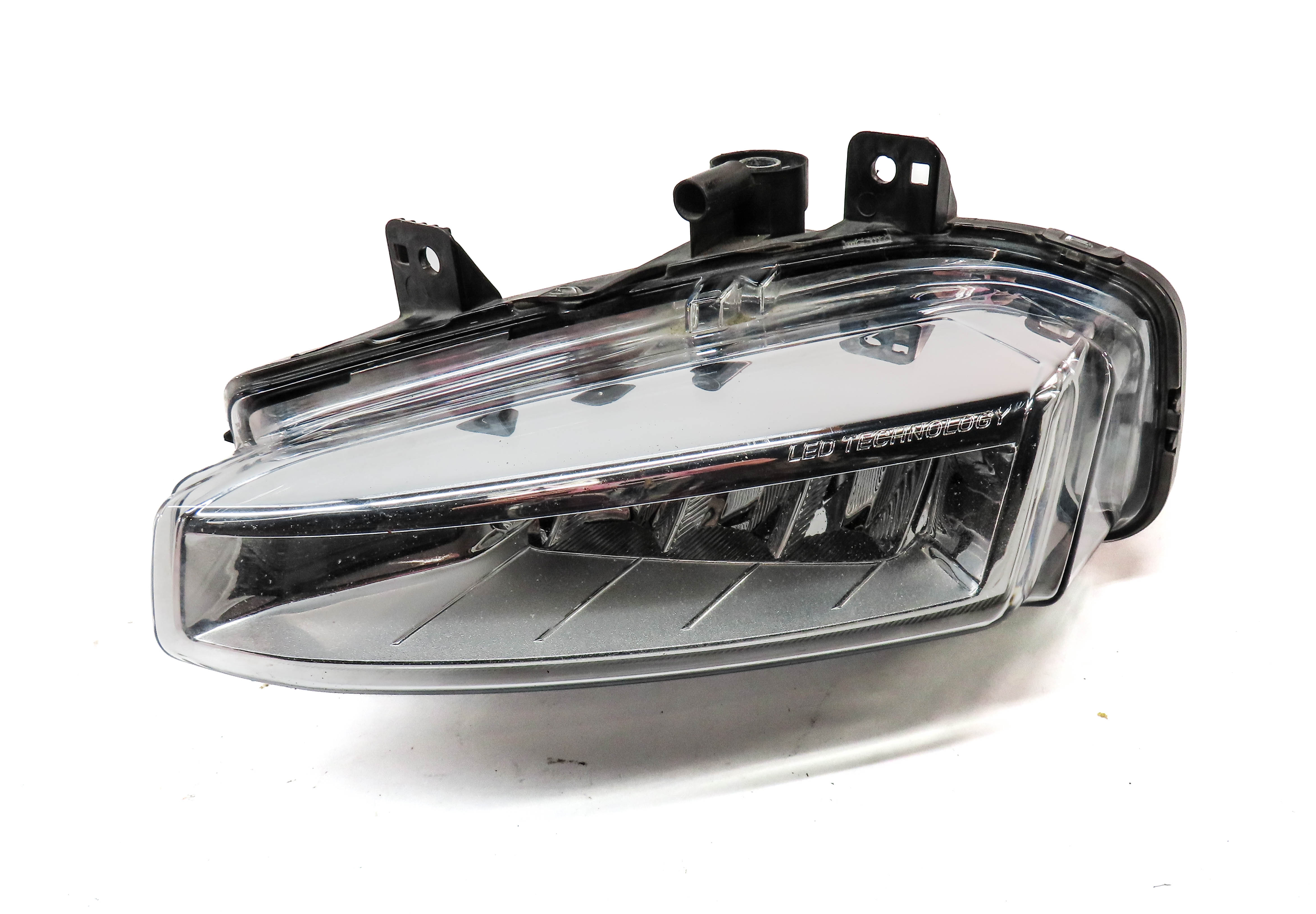2015-2019 LAND ROVER DISCOVERY SPORT (L550) FRONT LEFT FOGLIGHT FOG LIGHT LAMP — exact item pictured